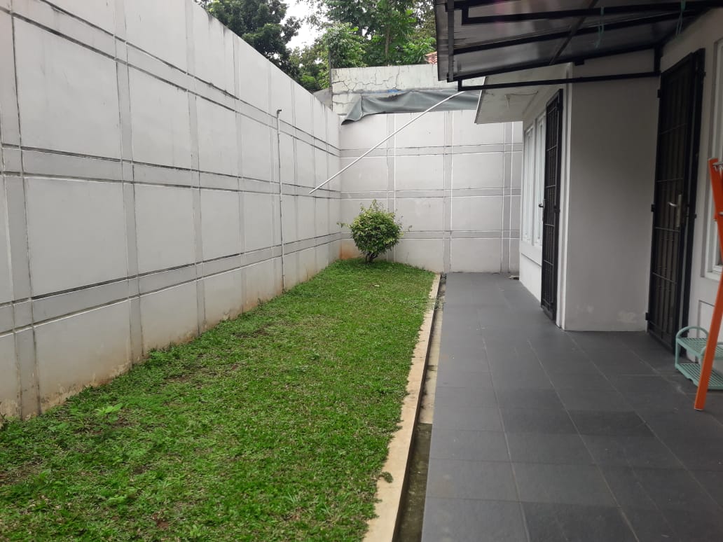 Disewakan Rumah Full Furnish Di Taman Menteng Lippo Cikarang